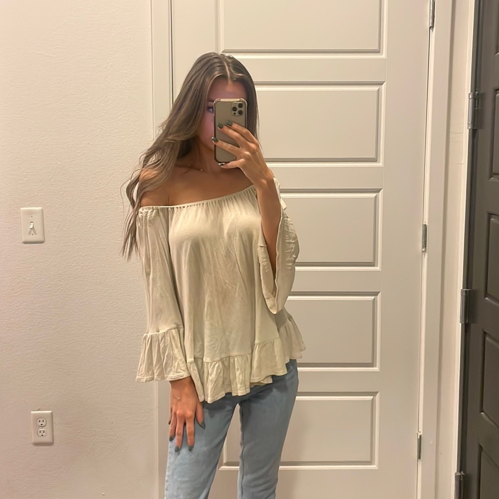 Cream Off the Shoulder Top
